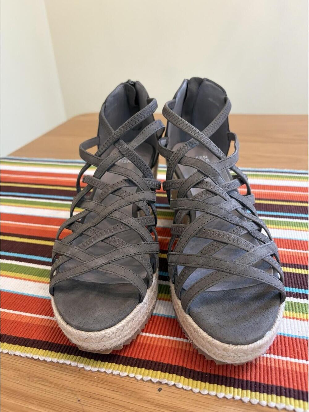 Eileen Fisher 8.5 Grey Suede Strappy Platform Sandals Back Zip Rope Platform